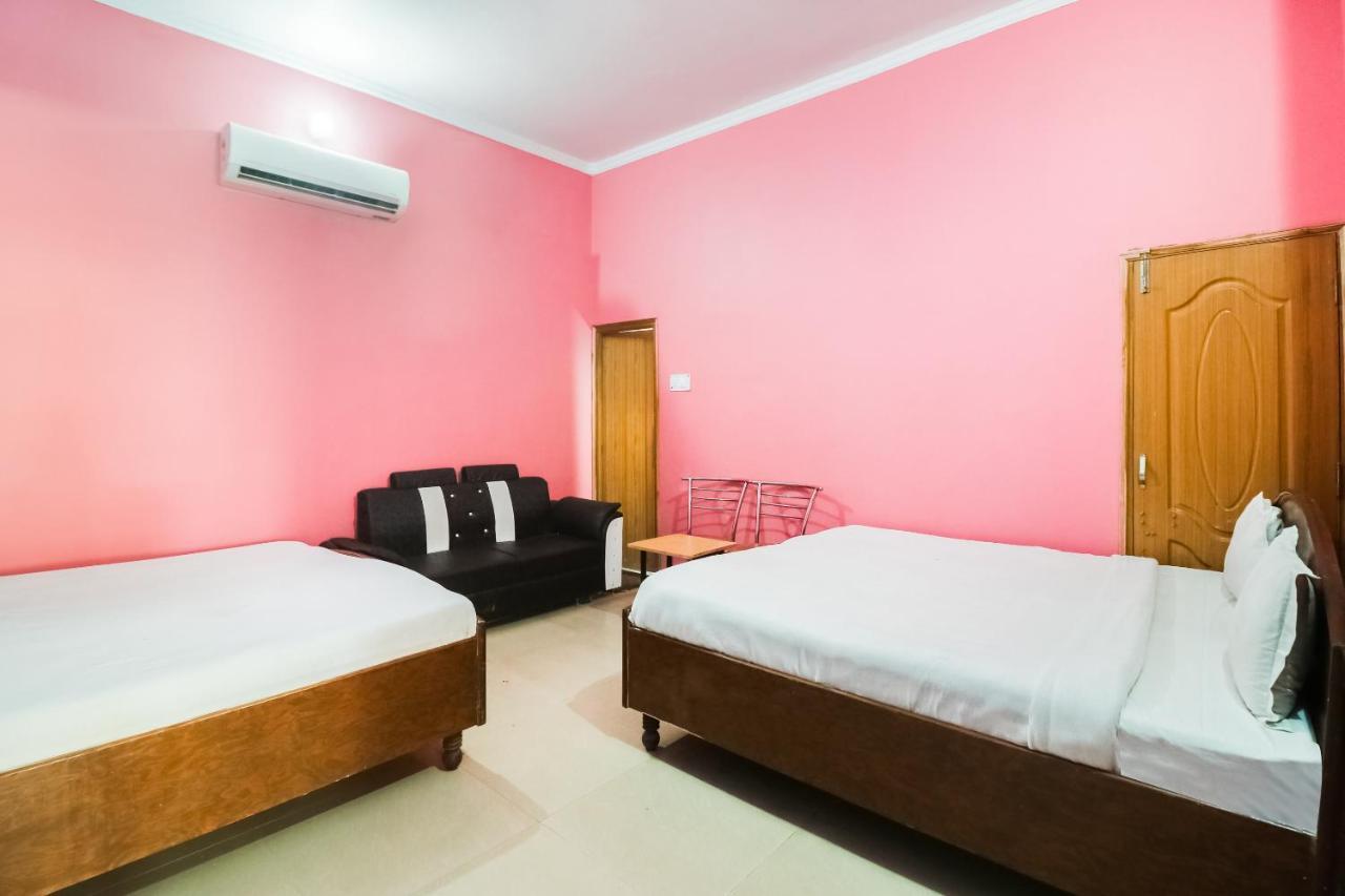 Spot On 61434 Sabri Barkat Hotel Roorkee Eksteriør billede